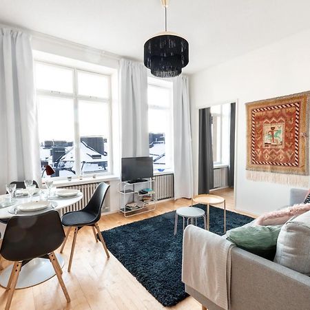 Poista 2Ndhomes Cozy And Compact 1Br Apartment In Kamppi Helsinki Bagian luar foto