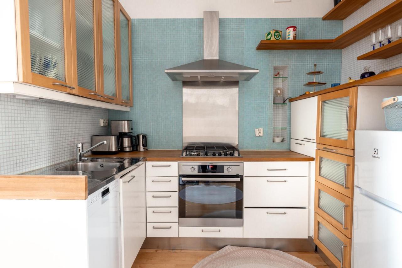 Poista 2Ndhomes Cozy And Compact 1Br Apartment In Kamppi Helsinki Bagian luar foto